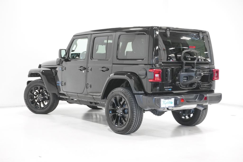 Certified 2025 Jeep Wrangler Unlimited Sahara w/ Safety Group image 5
