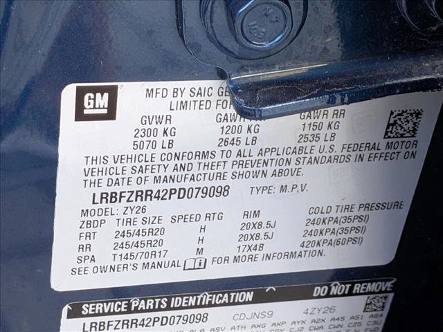 Used 2023 Buick Envision Avenir image 24