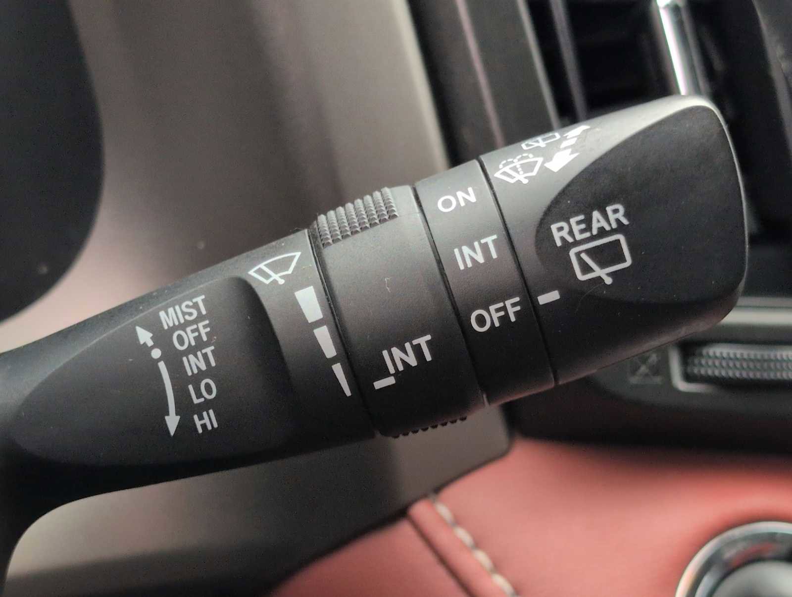 Used 2014 Toyota RAV4 Limited w/ Technology Package image 25