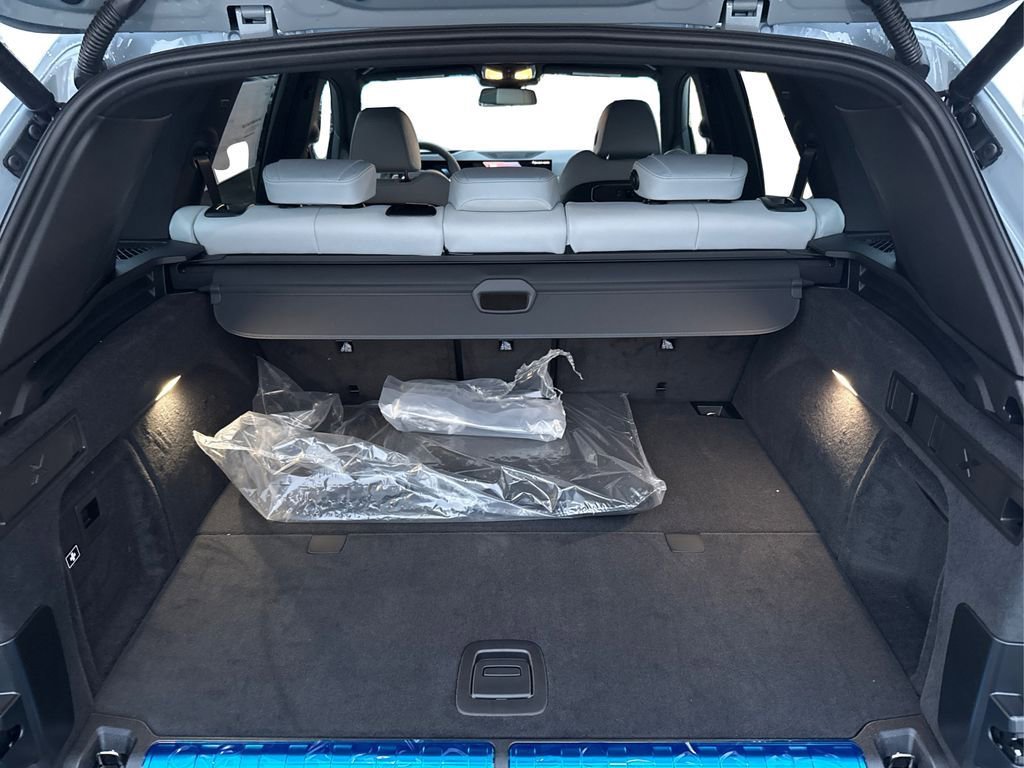 New 2026 BMW X5 xDrive50e w/ M Sport Package image 13