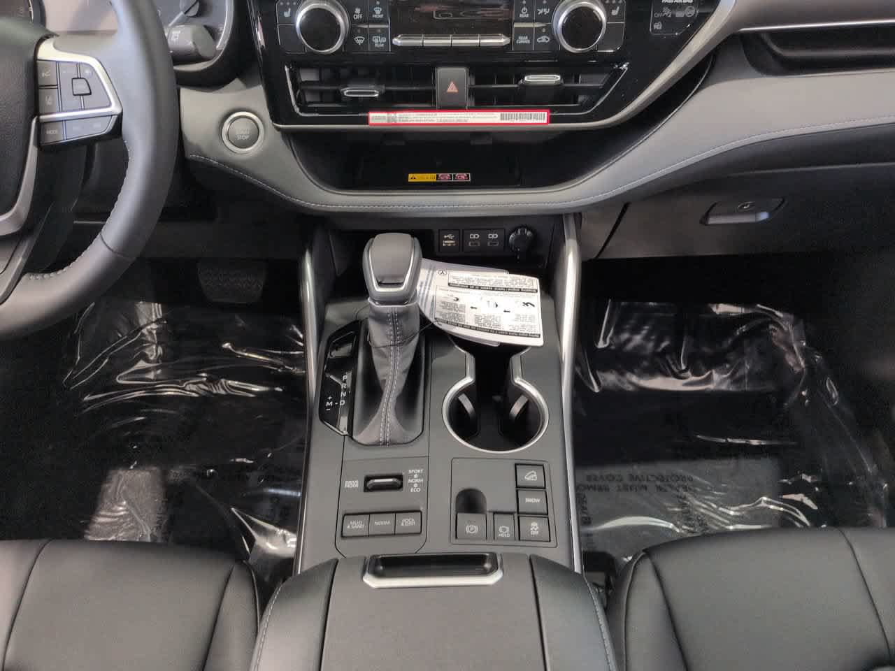 New 2026 Toyota Highlander XLE AWD/4WD image 18