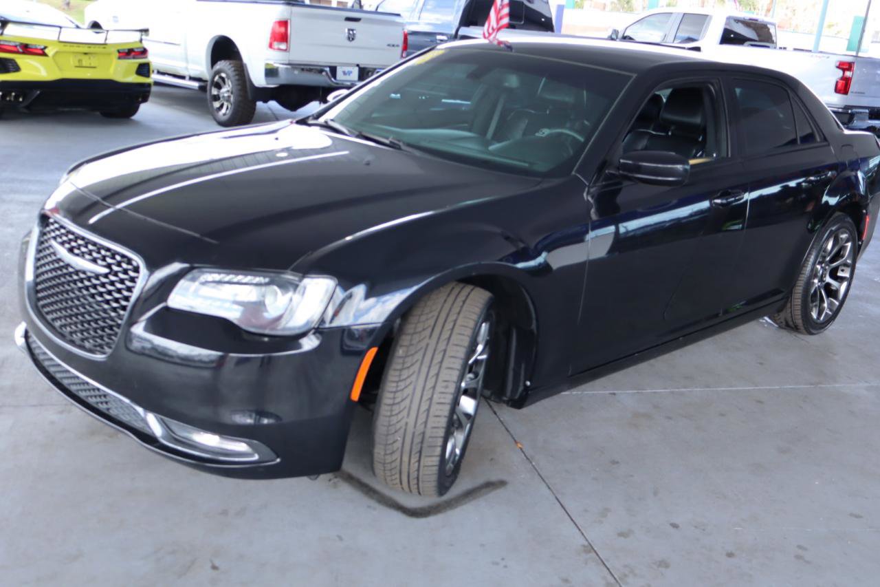 Used 2018 Chrysler 300 S w/ Beats Audio Group RWD image 9