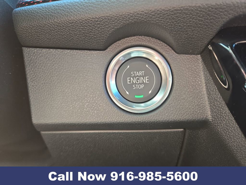 New 2026 Chevrolet Traverse Z71 w/ LPO, Floor Liner Package image 21