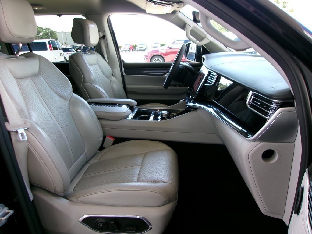 Used 2022 Jeep Wagoneer Series I w/ Convenience Group I AWD/4WD image 21