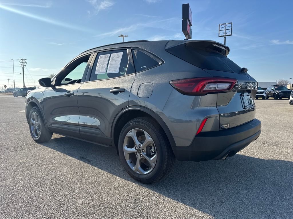 Used 2025 Ford Escape ST-Line image 4