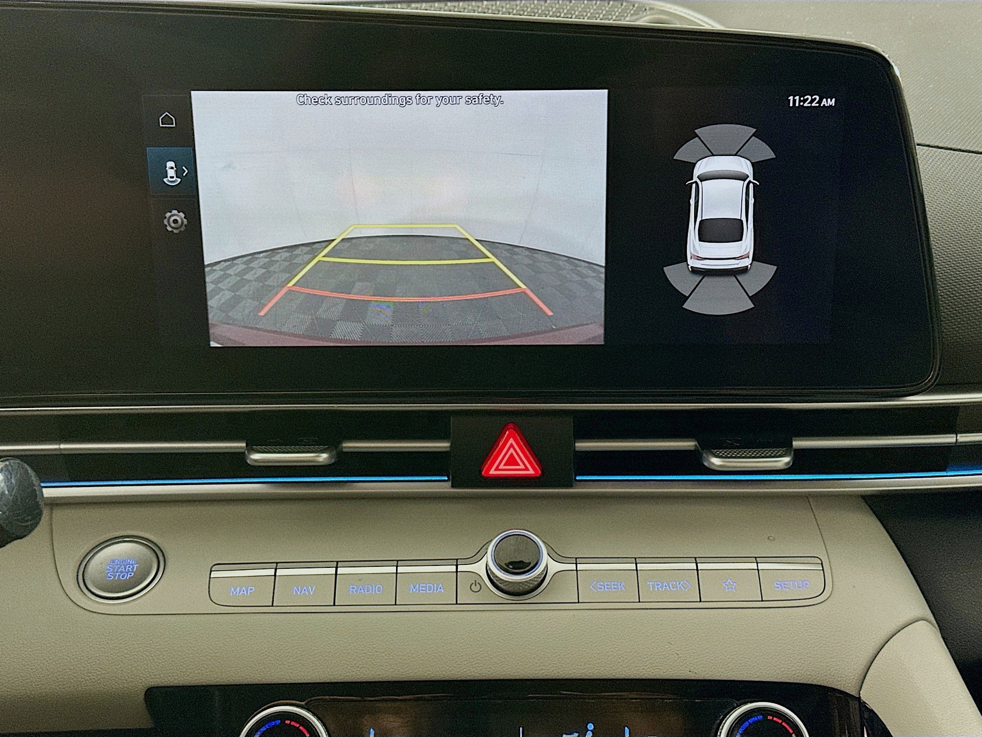 Used 2024 Hyundai Elantra Limited image 19