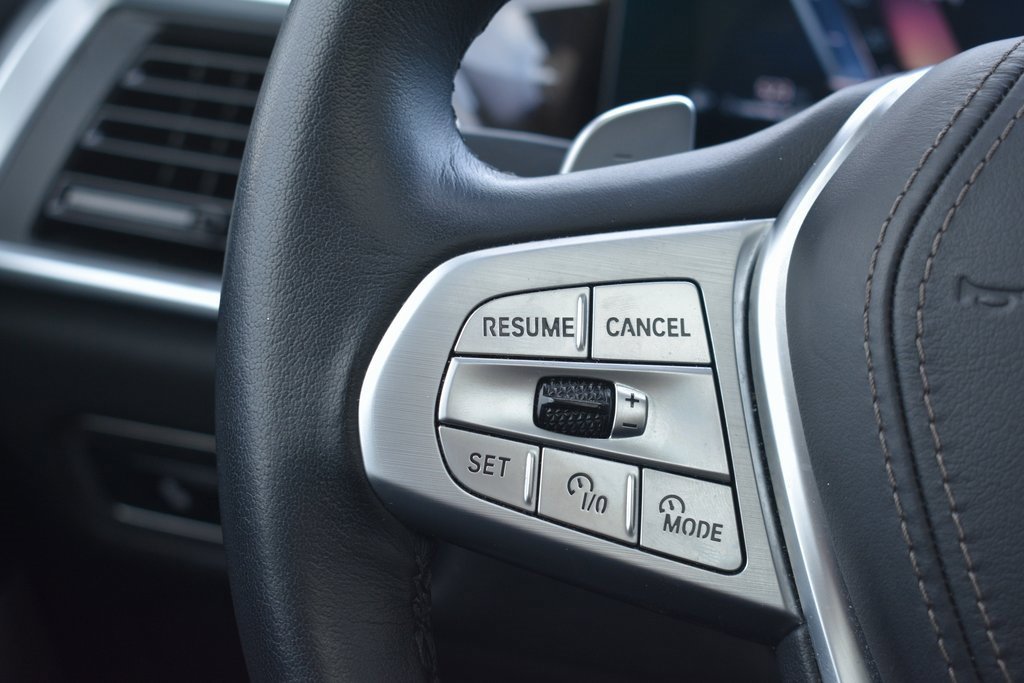 Used 2025 BMW X7 xDrive40i image 16