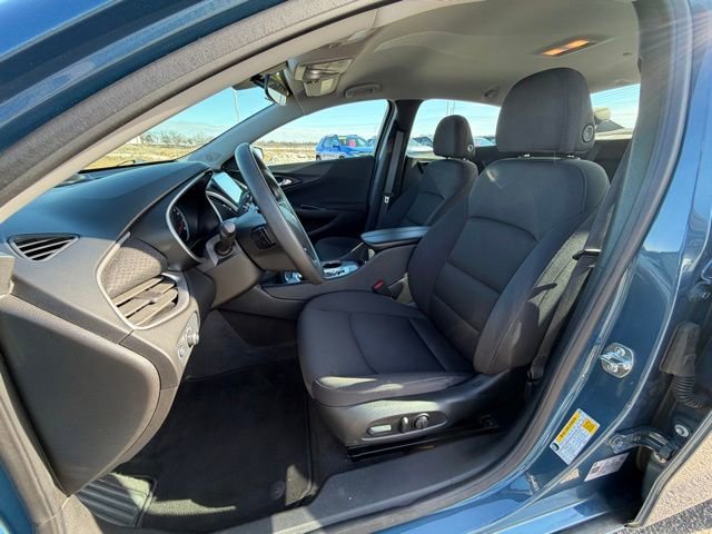 Used 2025 Chevrolet Malibu LT image 19