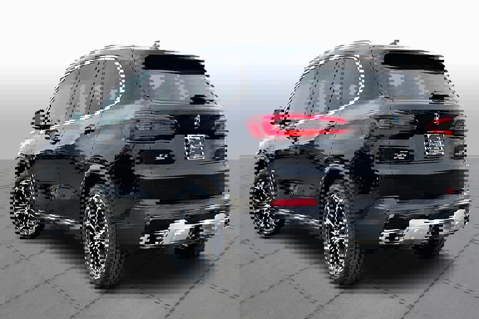 Used 2021 BMW X5 sDrive40i w/ Premium Package image 12