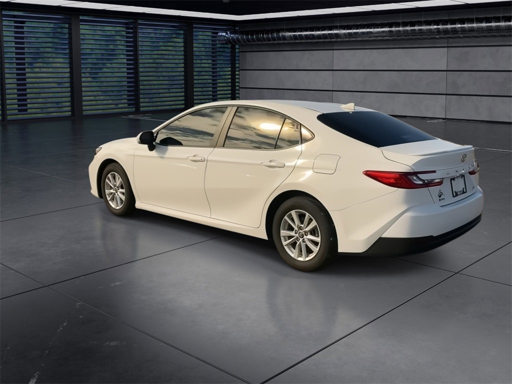 Used 2025 Toyota Camry LE image 6