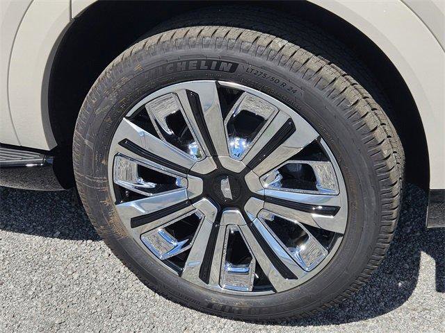 New 2026 Cadillac Escalade IQ Luxury 2 image 12