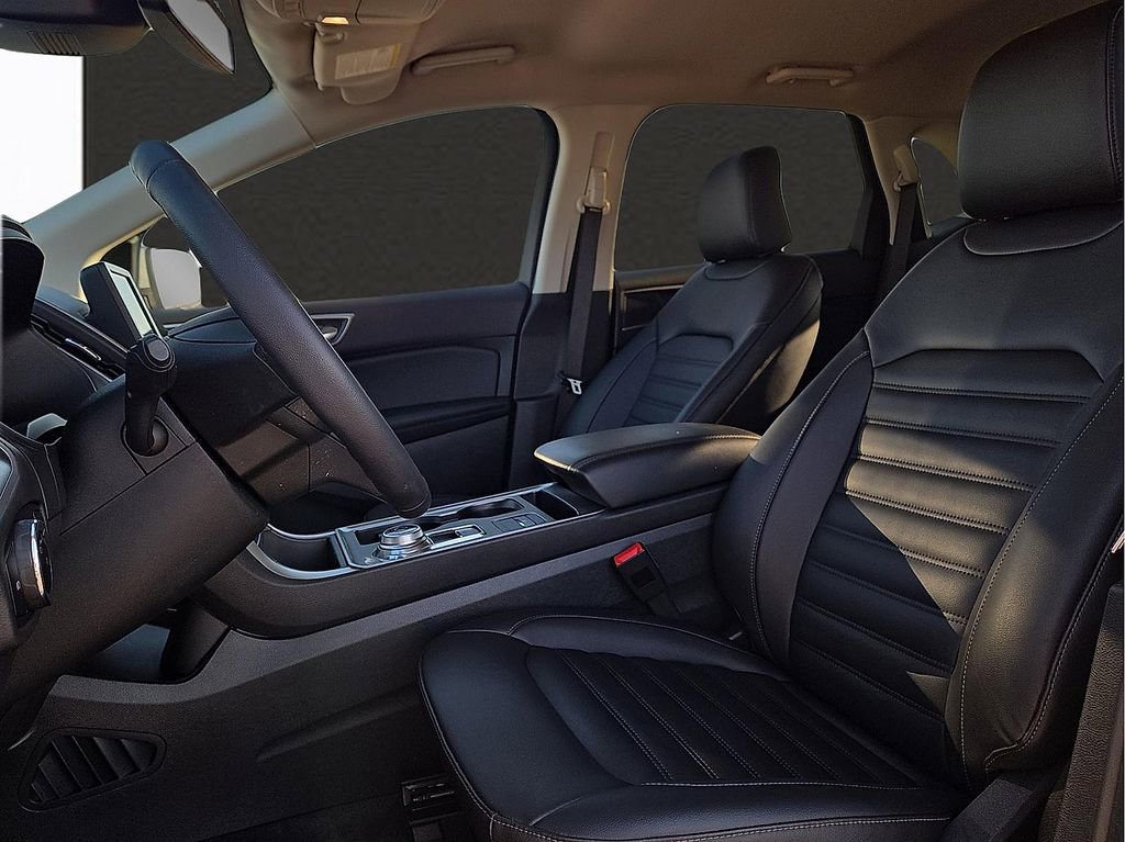 Used 2024 Ford Edge SEL w/ Convenience Package image 13