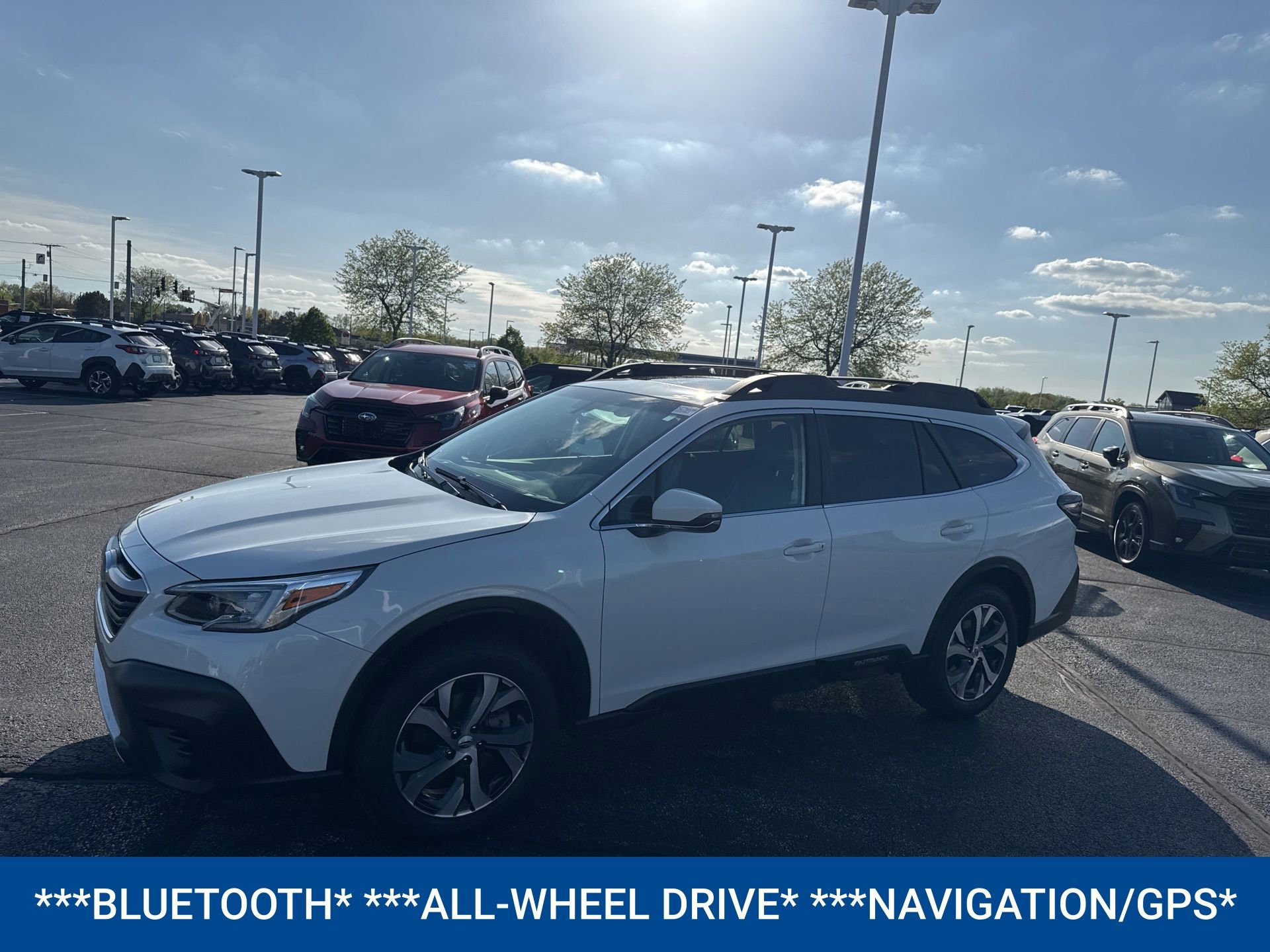 Used 2022 Subaru Outback Limited XT AWD/4WD image 2