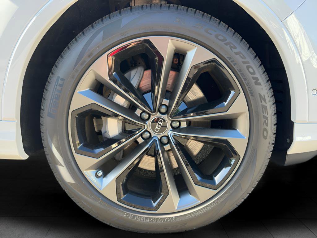 New 2026 Audi Q7 Premium Plus AWD/4WD image 9