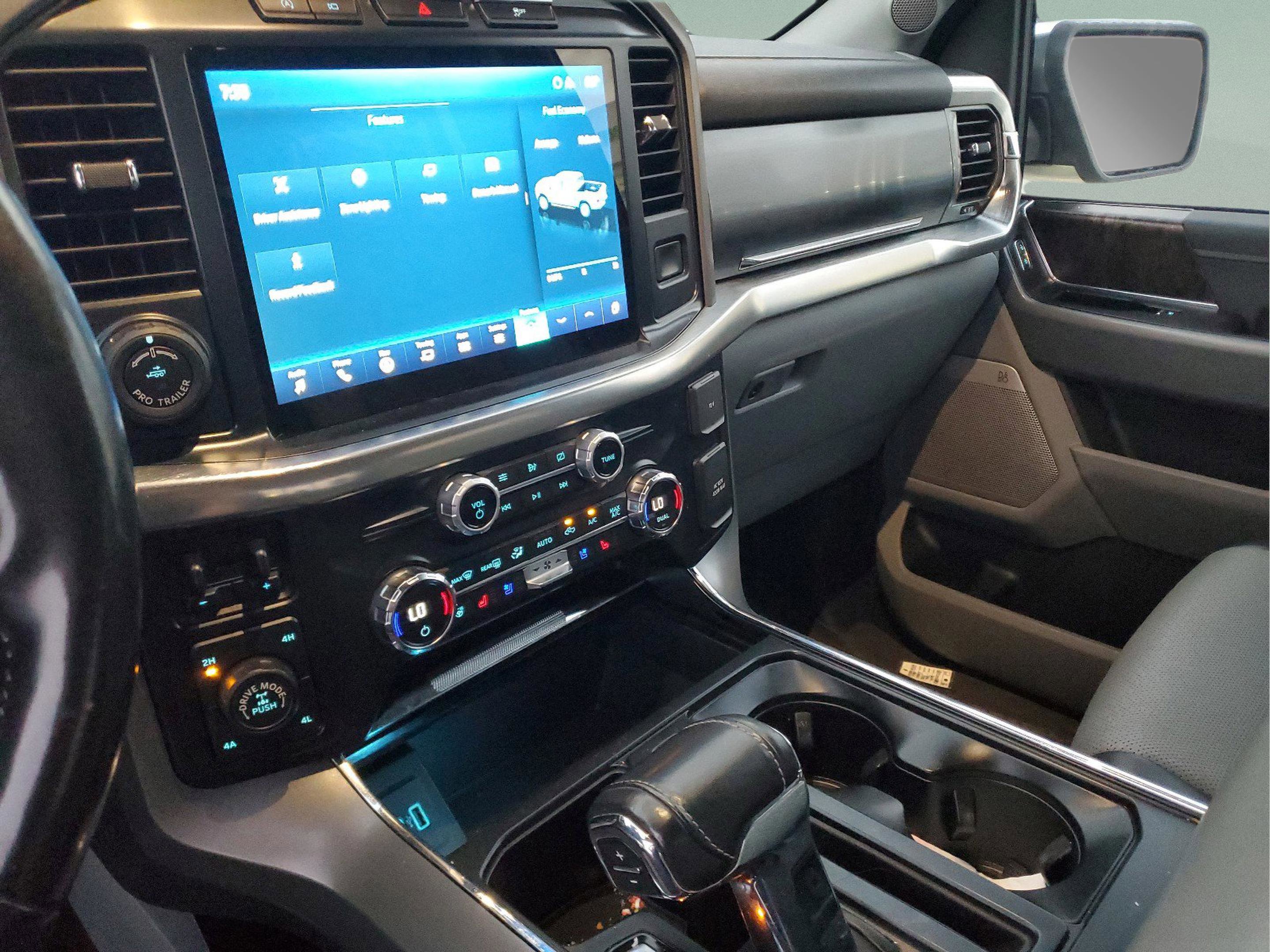 Used 2021 Ford F150 Lariat w/ Equipment Group 502A High image 25