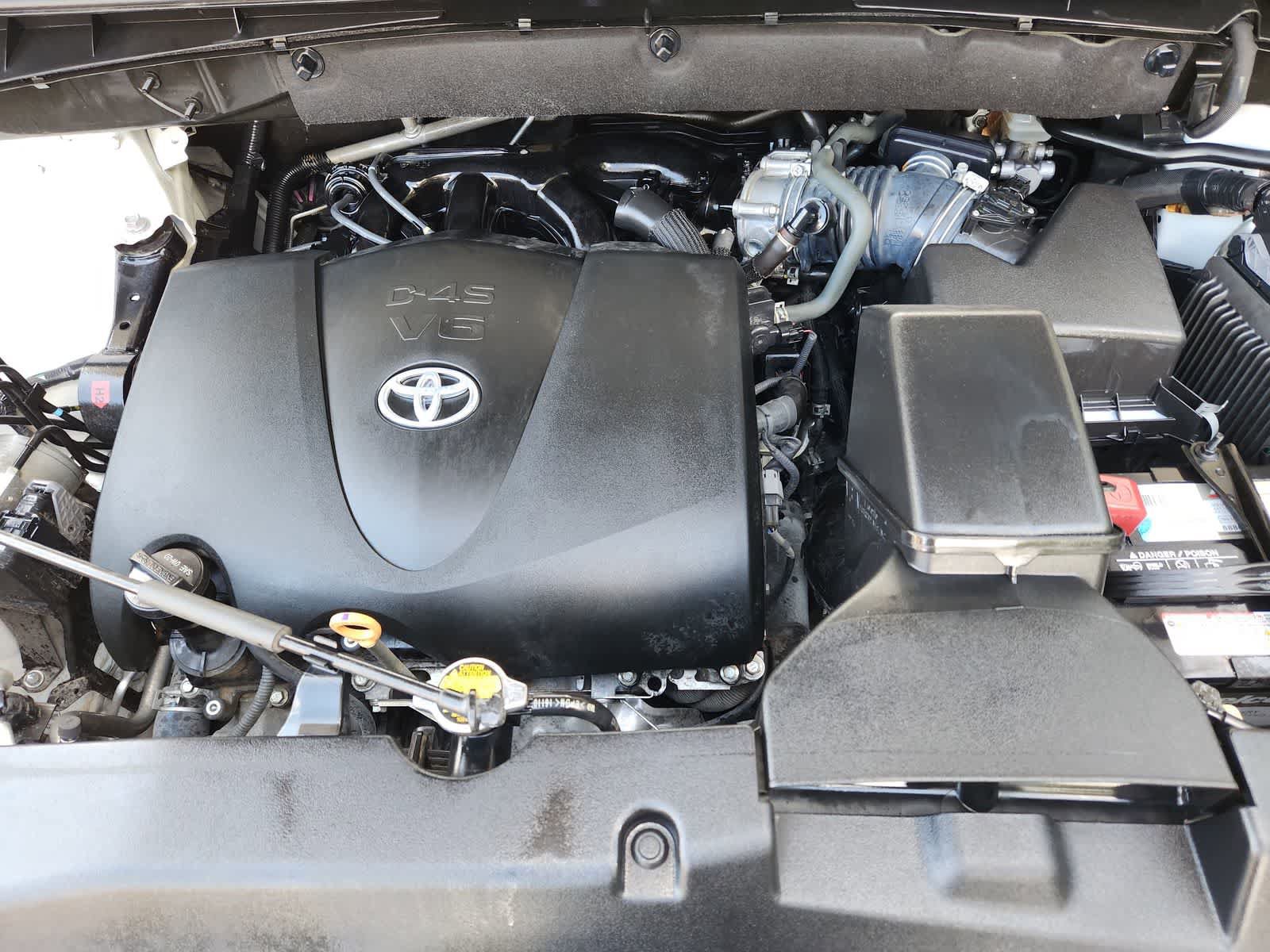 Used 2017 Toyota Highlander Limited FWD image 31