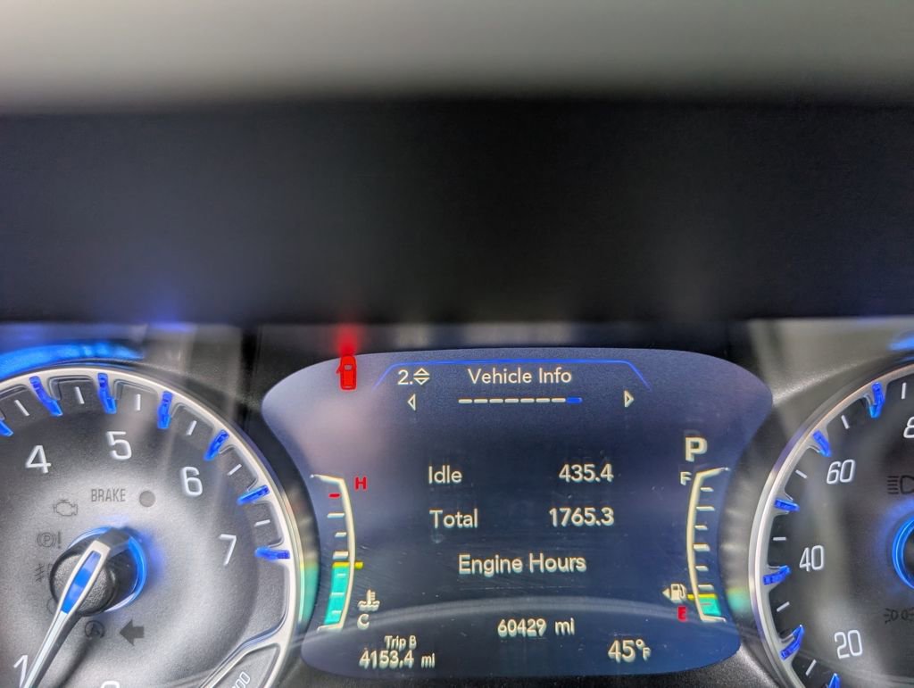 Used 2023 Chrysler Pacifica Touring-L image 13