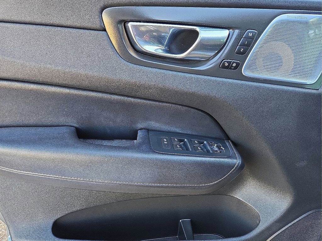 Certified 2020 Volvo XC60 T6 Inscription w/ Protection Package Premier image 22