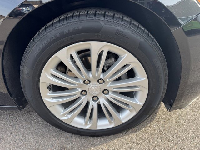 Used 2019 Buick LaCrosse Premium w/ Sun and Shade Package image 9