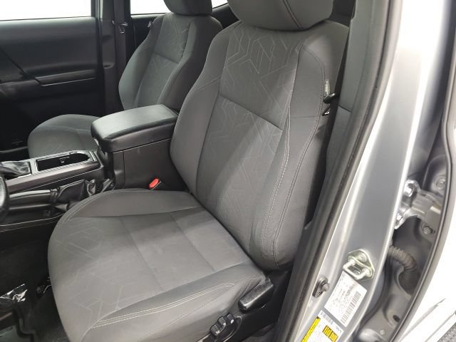 Used 2016 Toyota Tacoma TRD Sport w/ Towing Package AWD/4WD image 15