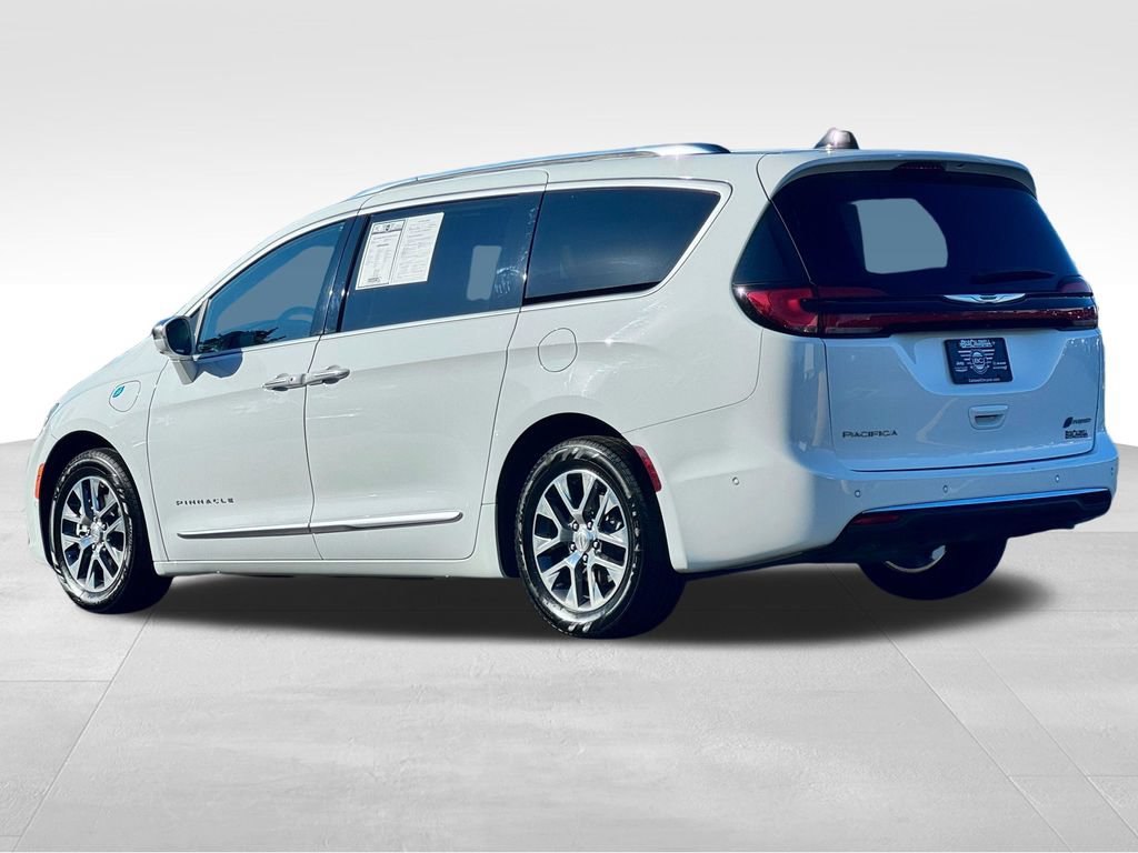 Used 2024 Chrysler Pacifica Pinnacle FWD image 5