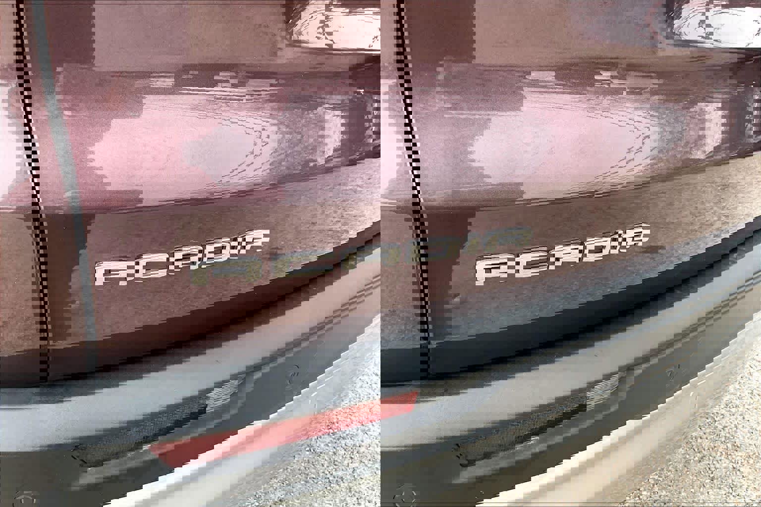 Used 2024 GMC Acadia Elevation image 29