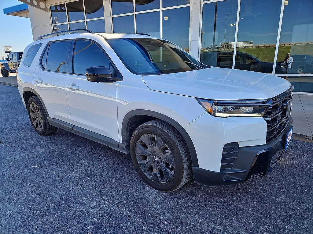 Used 2026 Honda Pilot Black Edition image 10