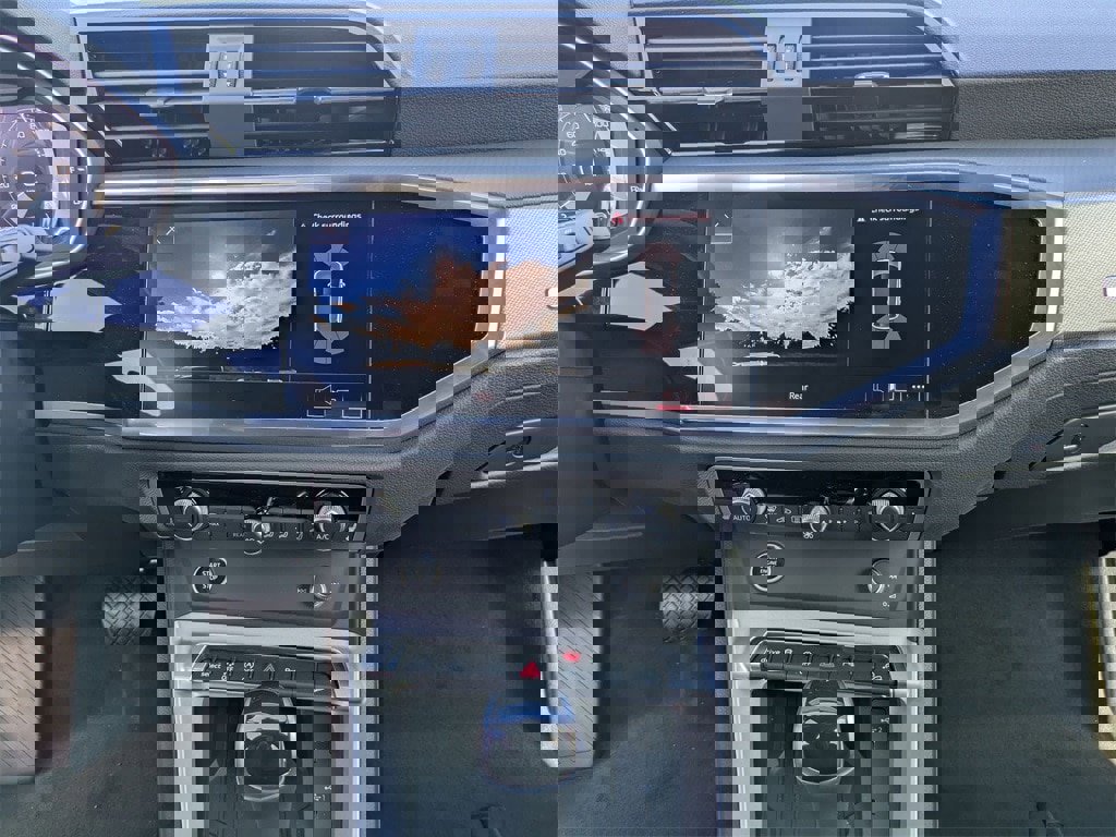 New 2025 Audi Q3 2.0T Premium image 34