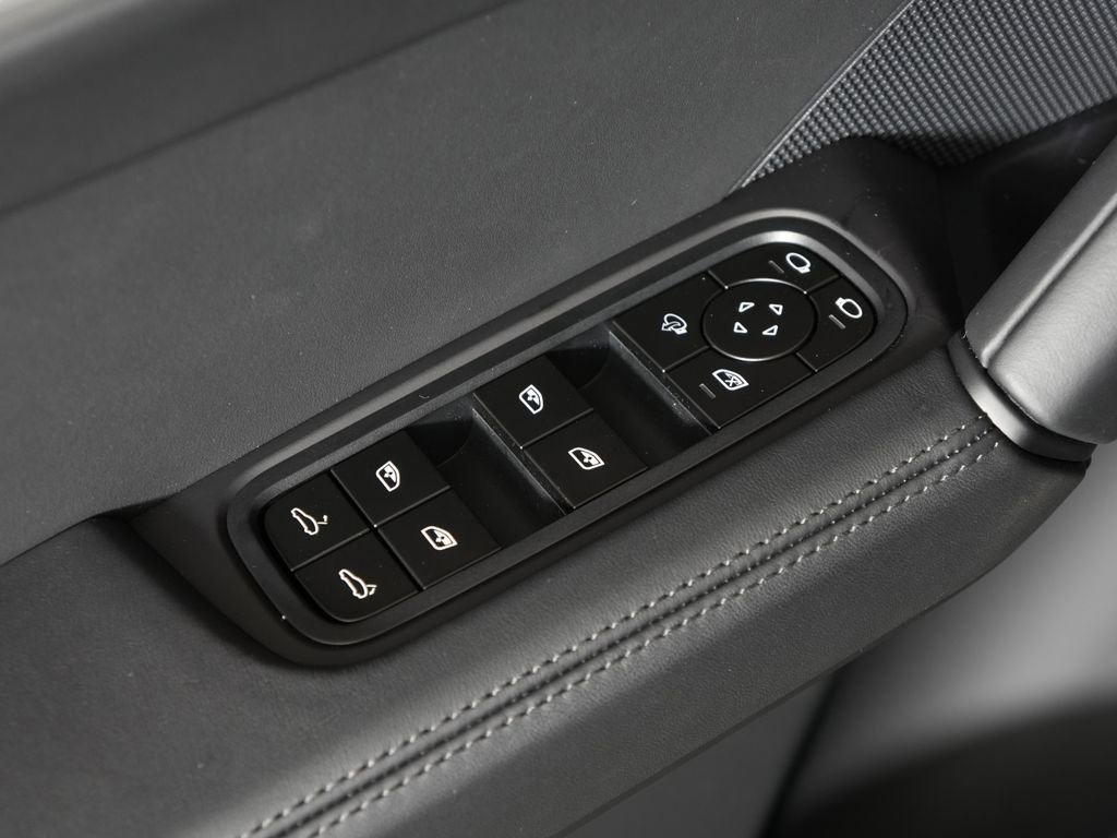 New 2026 Porsche Cayenne S AWD/4WD image 17
