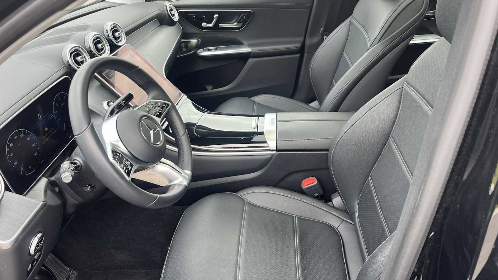 Used 2023 Mercedes-Benz GLC 300 4MATIC image 14