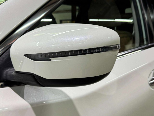 Used 2016 Nissan Rogue SV image 15