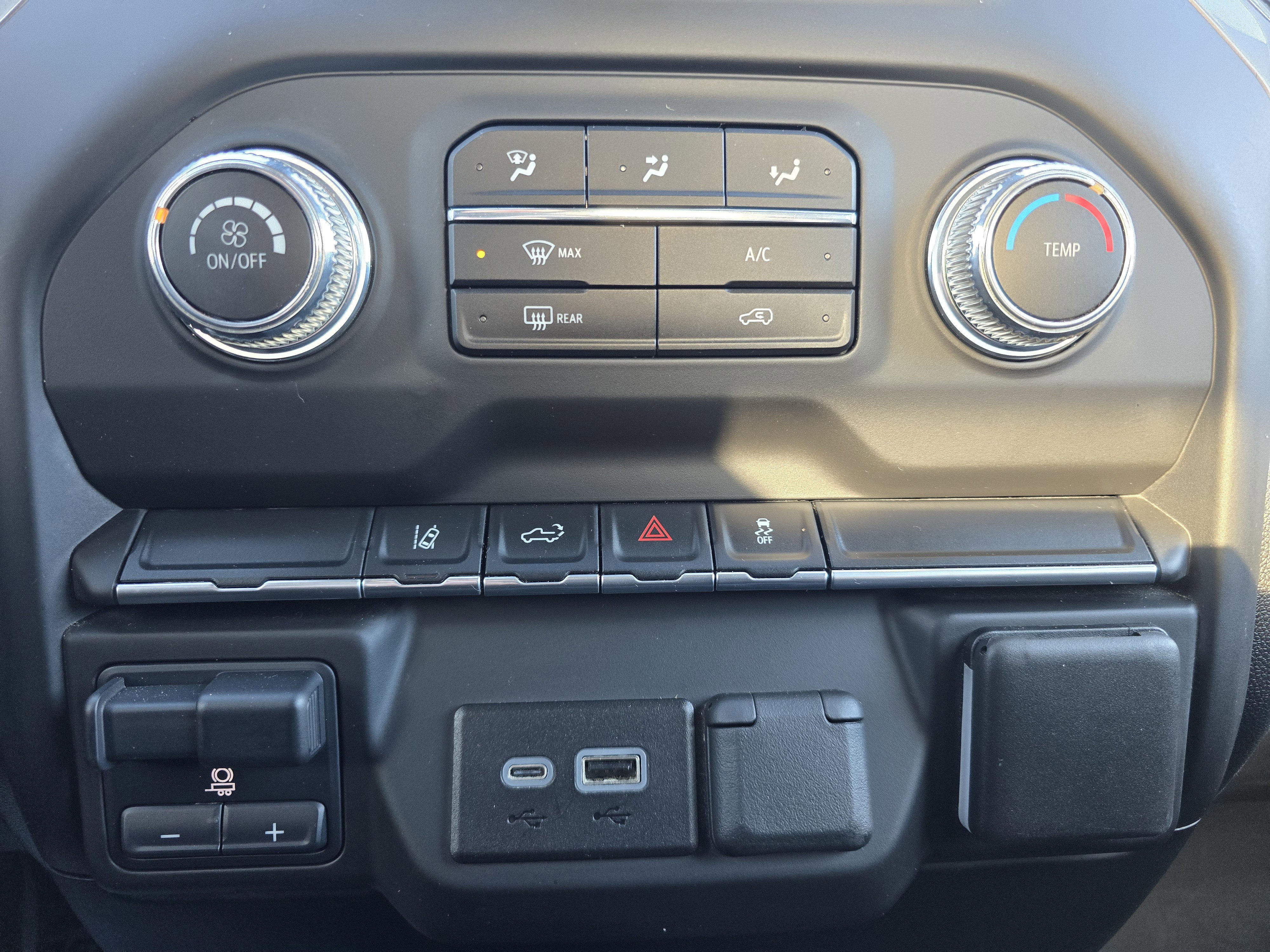 Used 2024 GMC Sierra 2500 Pro w/ Convenience Package image 26