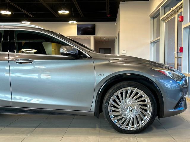 Used 2018 INFINITI QX30 Premium w/ Technology Package image 16