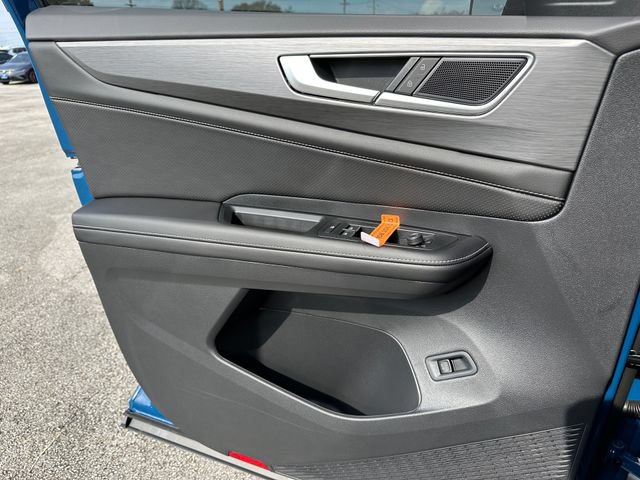 New 2026 Volkswagen Atlas Cross Sport SE FWD image 16