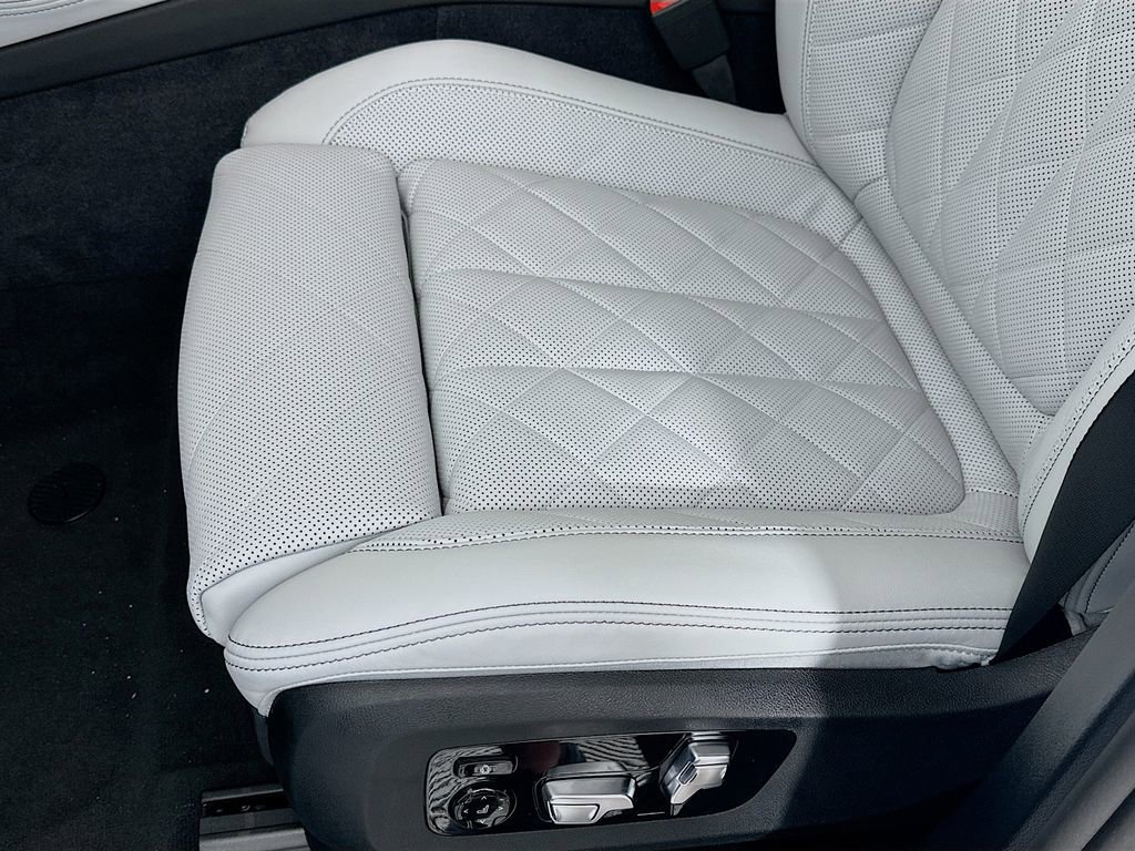 New 2026 BMW X5 xDrive40i w/ Climate Comfort Package image 26