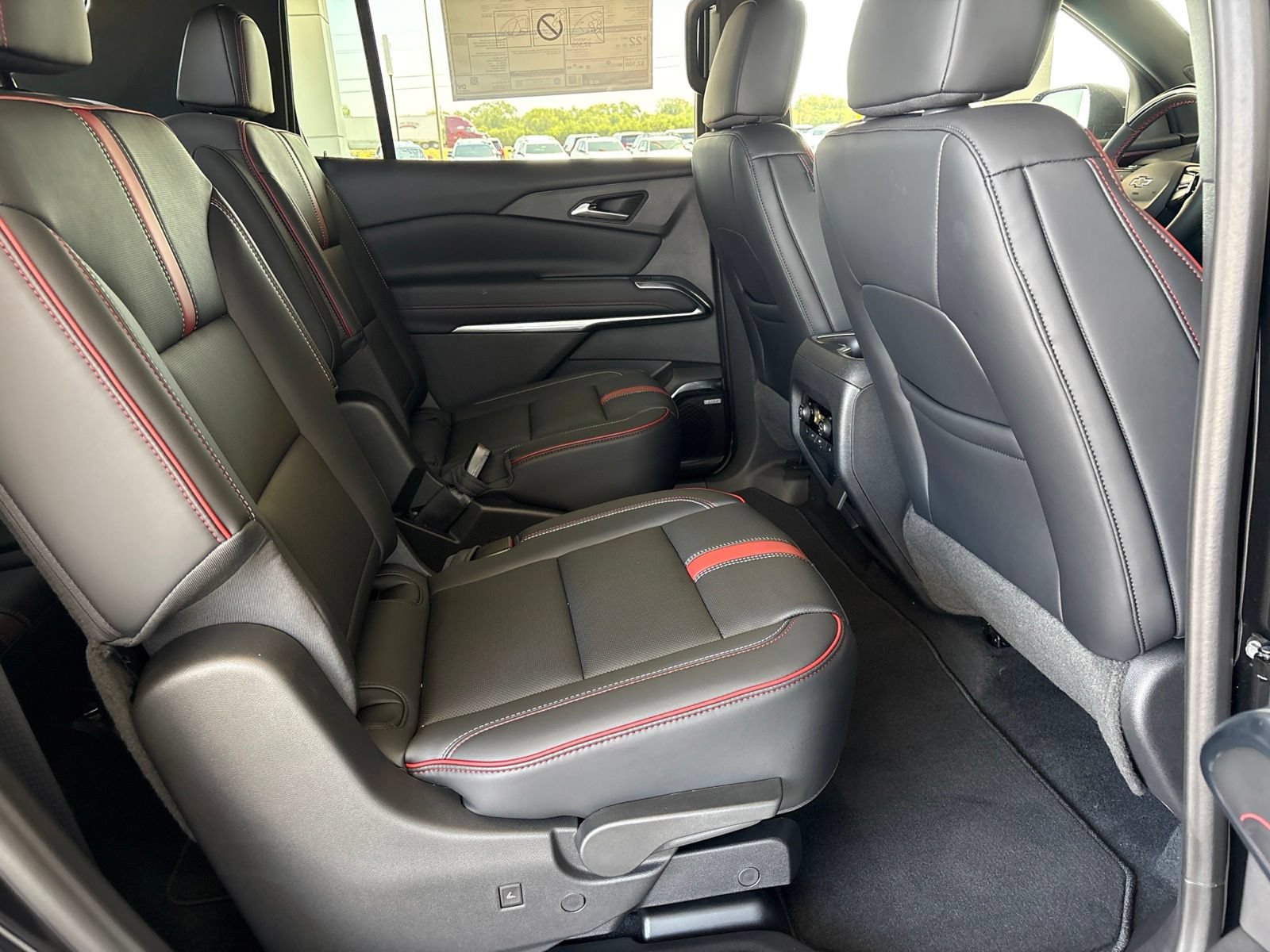 New 2027 Chevrolet Traverse RS FWD image 24