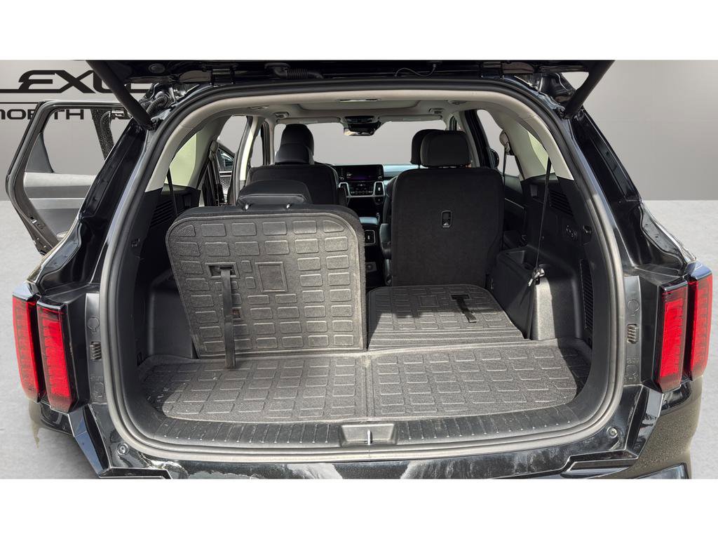 Used 2023 Kia Sorento EX w/ Panoramic Sunroof Package image 20