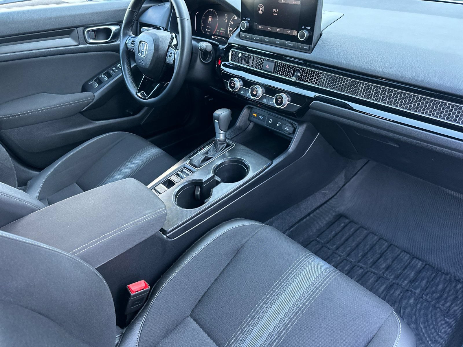 Used 2025 Honda Civic Sport image 14
