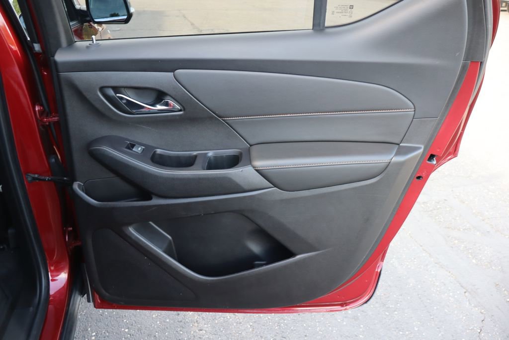 Used 2020 Chevrolet Traverse LT FWD image 31