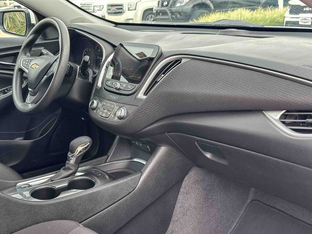 Used 2024 Chevrolet Malibu LT FWD image 21