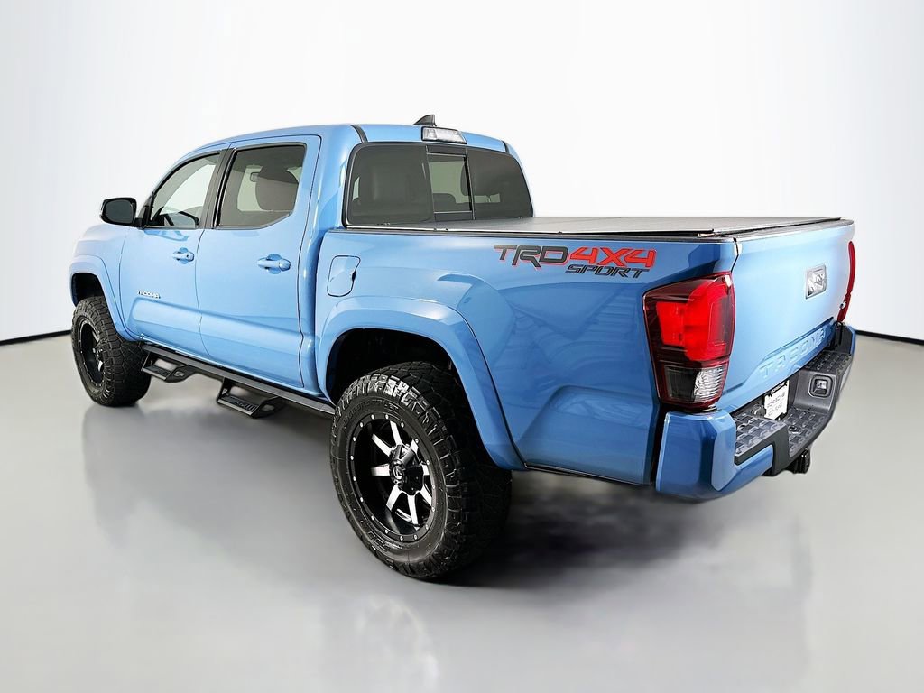 Used 2019 Toyota Tacoma TRD Sport AWD/4WD image 3