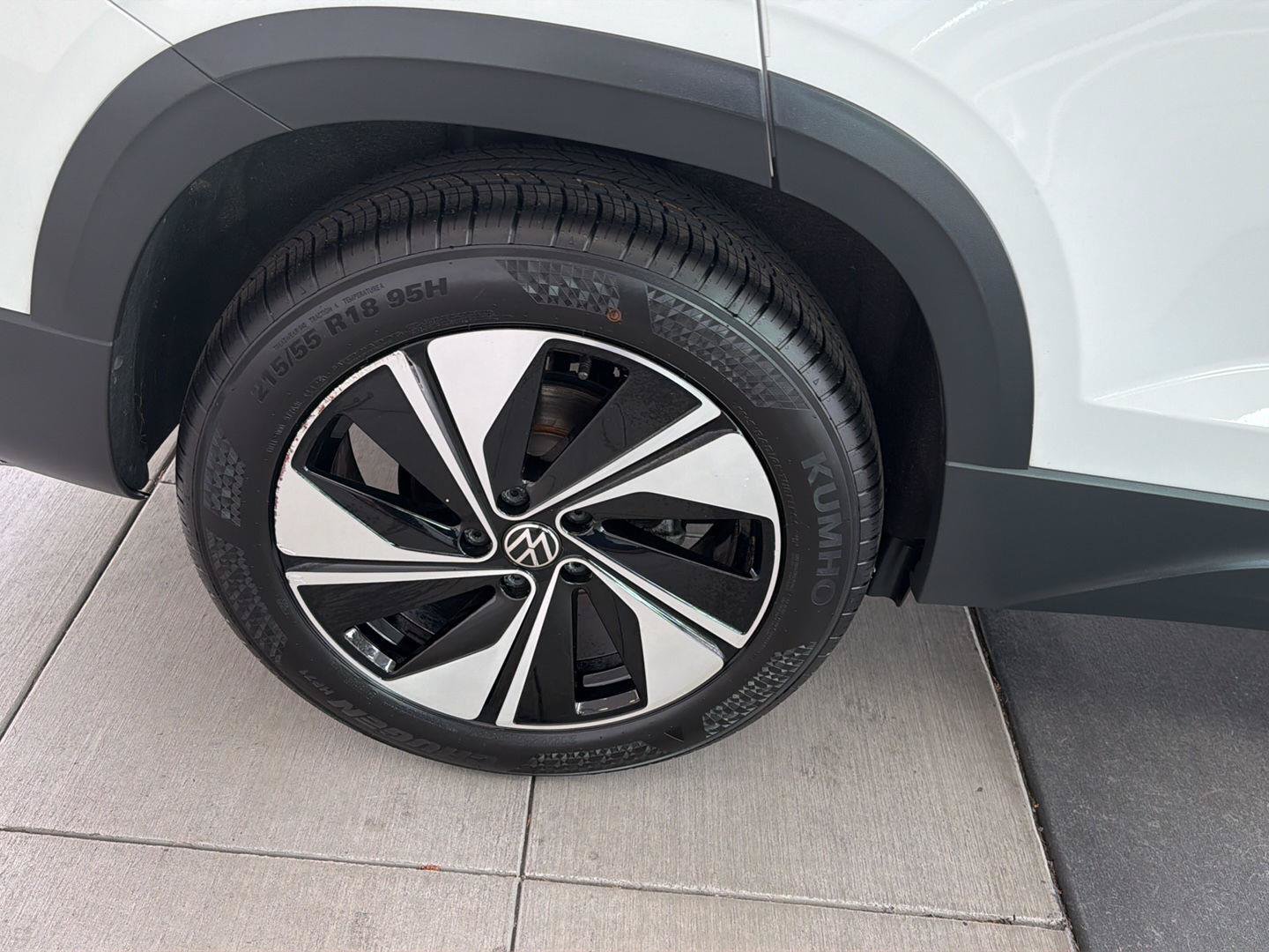 Certified 2023 Volkswagen Taos SE AWD/4WD image 11
