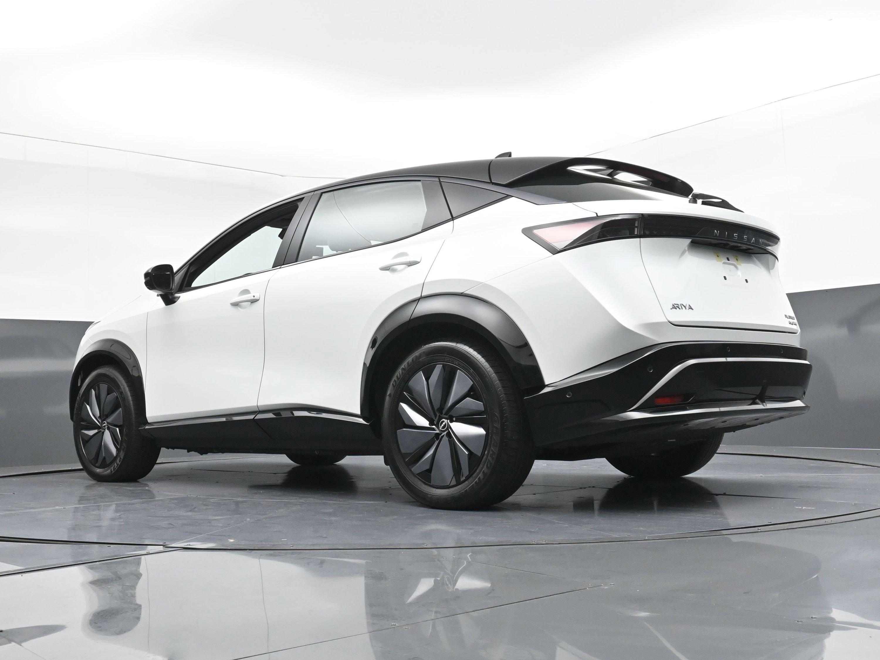 Used 2023 Nissan Ariya image 26