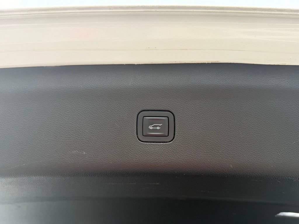Used 2020 Buick Enclave Essence FWD image 6