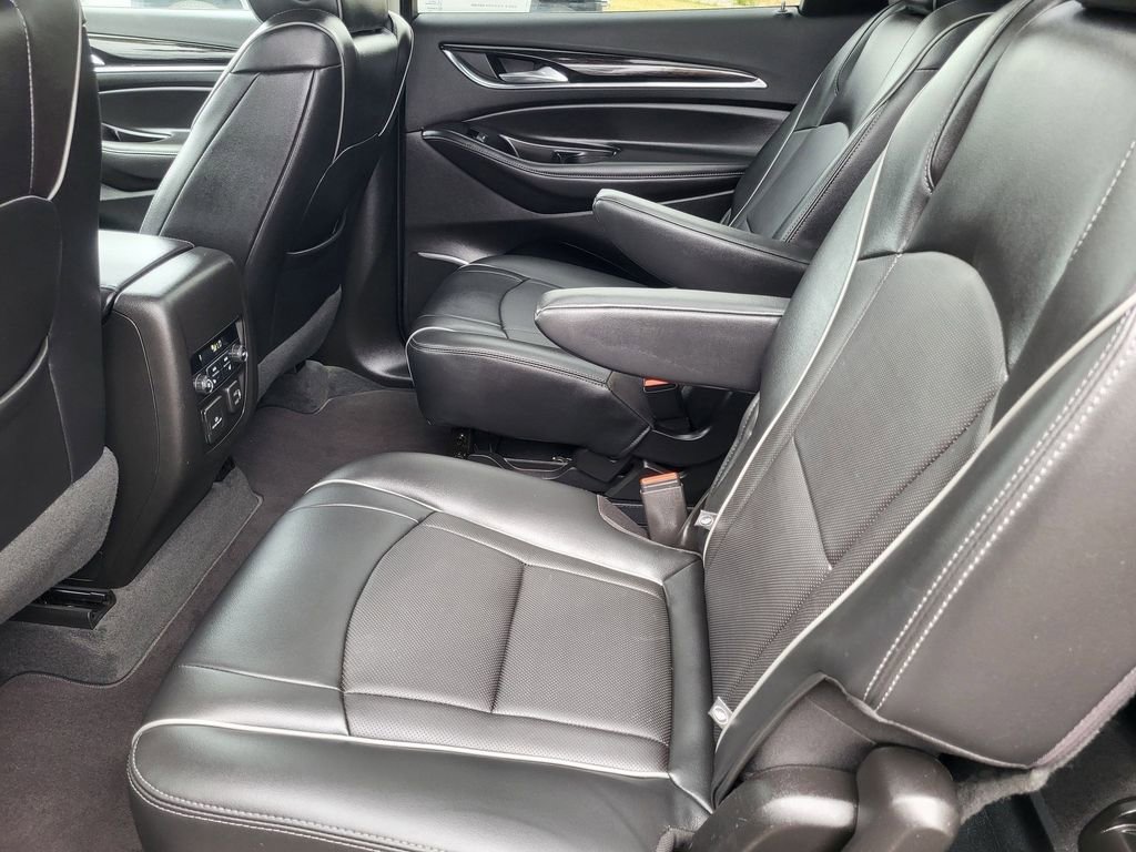 Used 2020 Buick Enclave Avenir w/ Avenir Technology Package AWD/4WD image 24