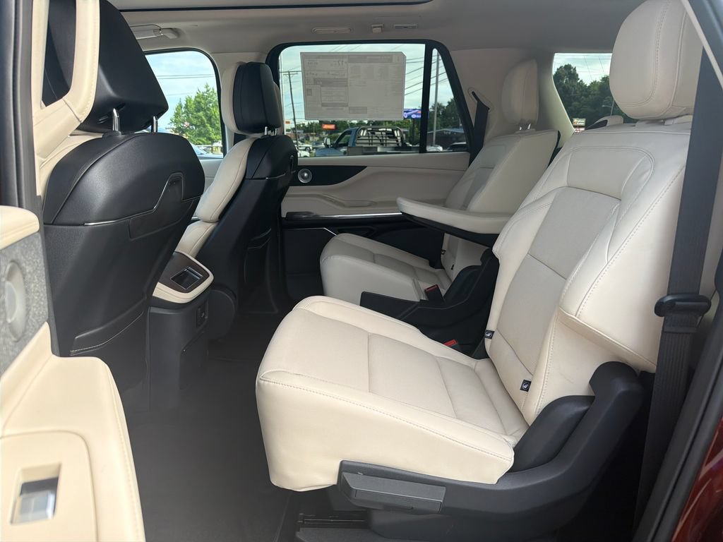 New 2027 Lincoln Navigator L Reserve w/ Jet Appearance Package AWD/4WD image 15