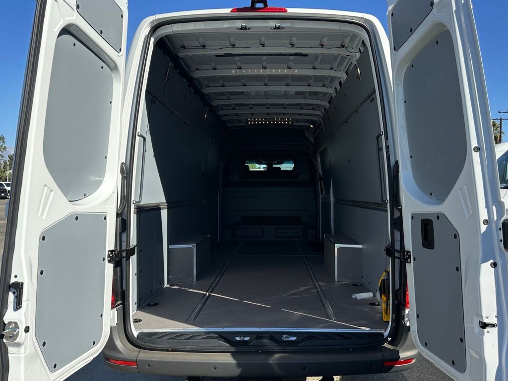 New 2025 Mercedes-Benz Sprinter 2500 image 8