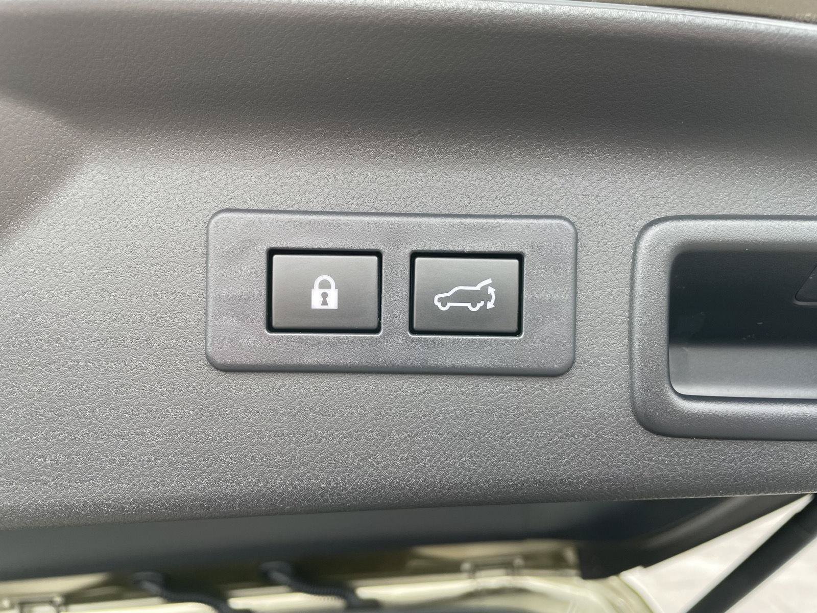 Used 2025 Subaru Forester Premium AWD/4WD image 33