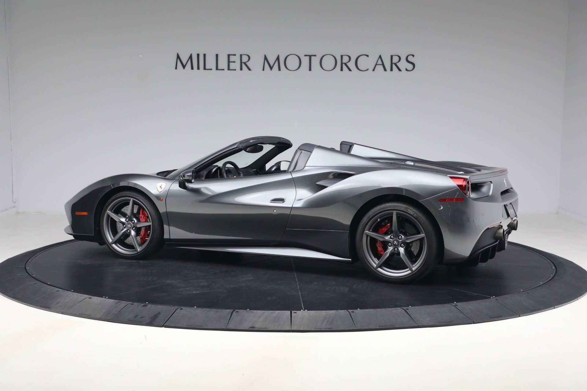 Certified 2018 Ferrari 488 Spider image 5
