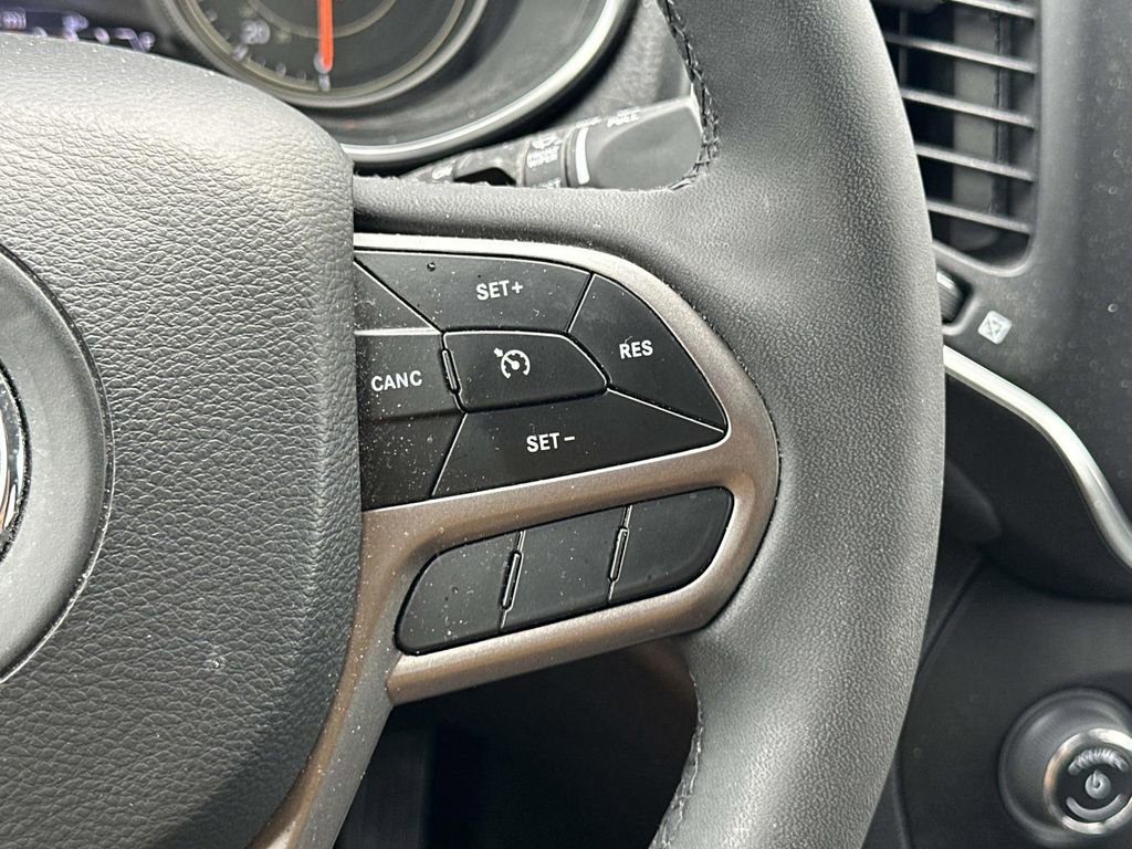 Used 2022 Jeep Cherokee Latitude Lux AWD/4WD image 23